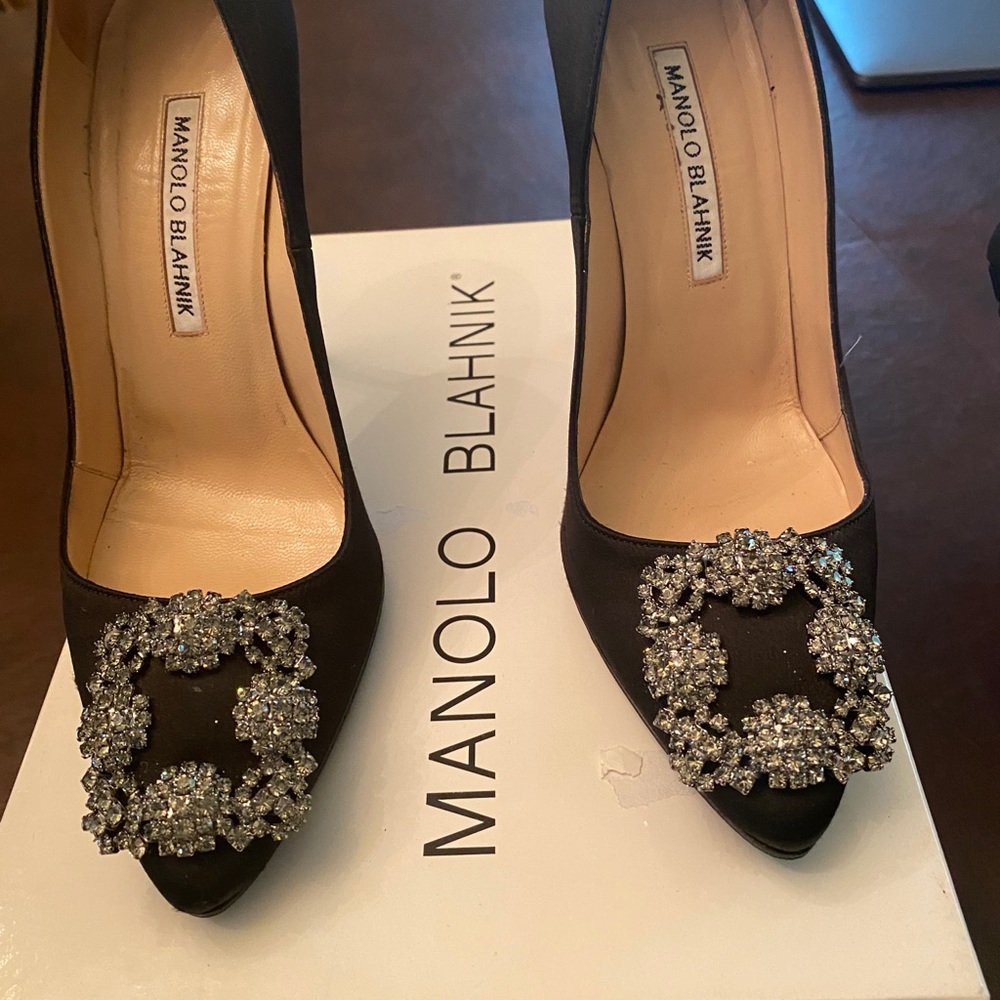 Manolo Blahnik 36.5 Hangisi shoes